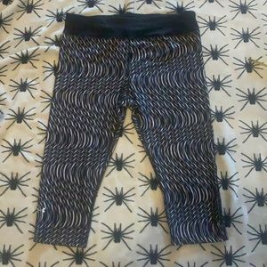 Under Armour heat gear compression crop leggings XL